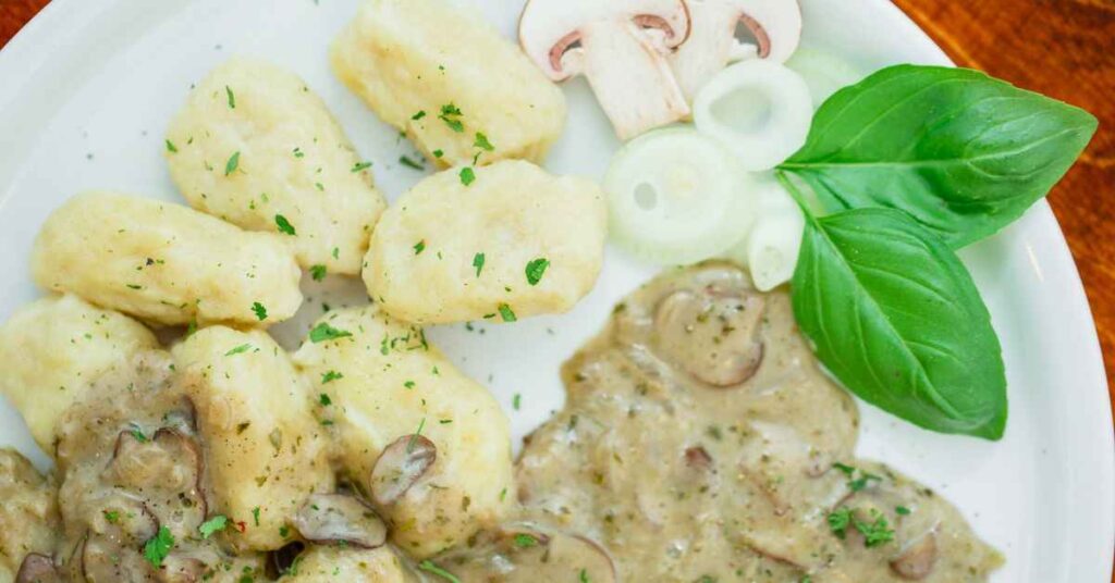 Health Benefits of Vegan Mushroom Sauce