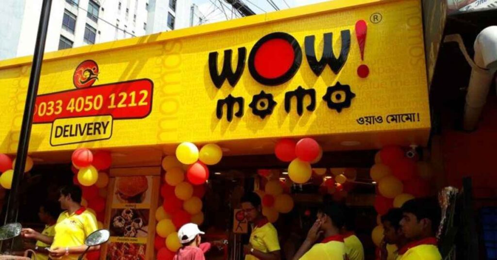 Wow! Momo: Fusion Flavors in Burgers